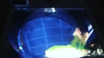 アシスト,360度全方向から視聴可能な空中表示デバイスを製作