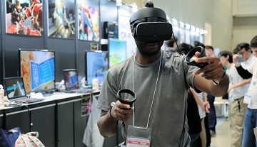 TGS 2019ϷȽǥƮԤVRDuel of Gargantuaפβǽ